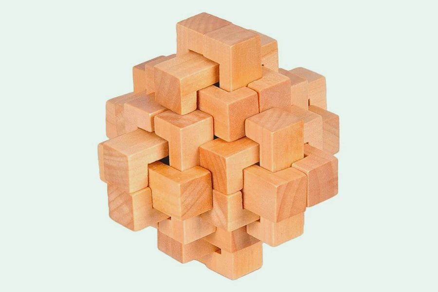 Jeux en bois faits main : grenouille, gruyère, casse-tête et Mölkky